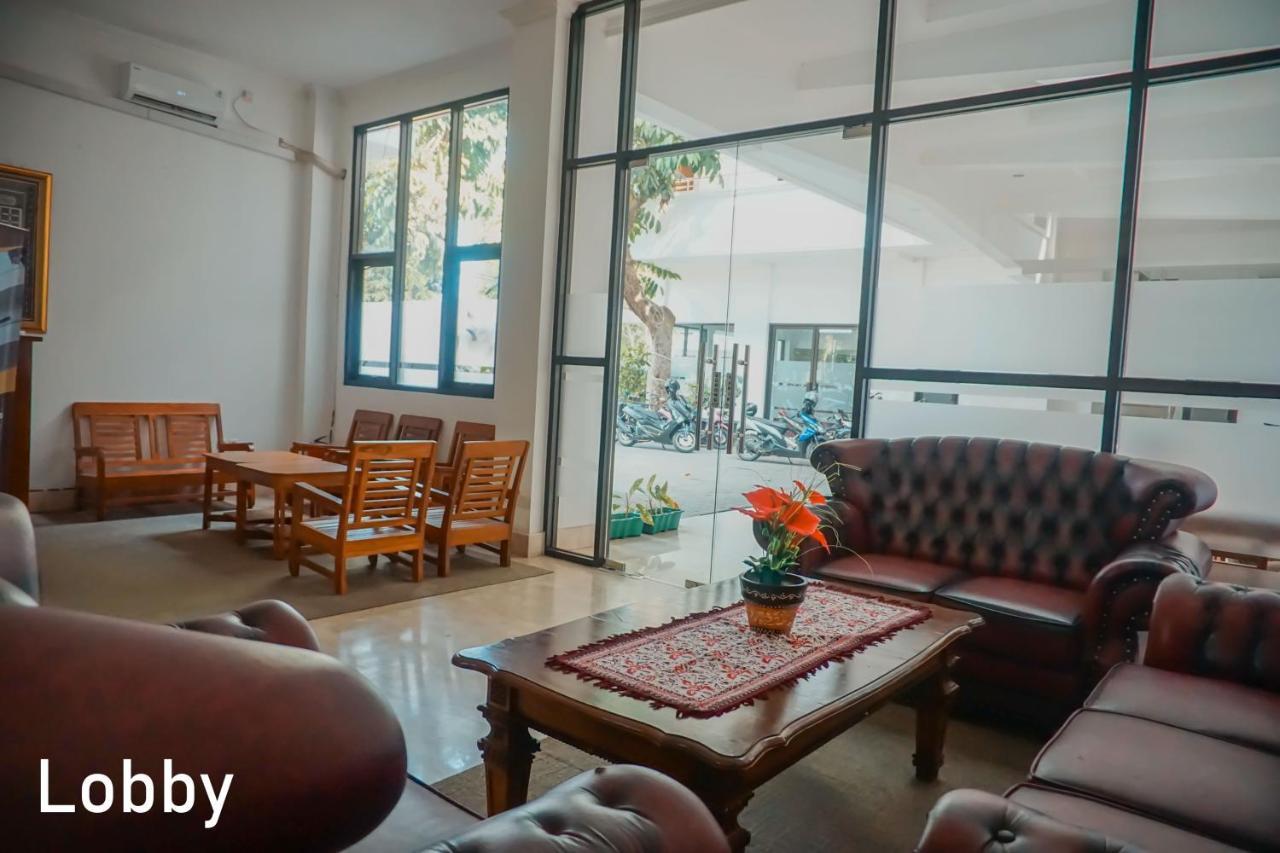 Al Ashri Inn By Urban Yogyakarta Exterior photo